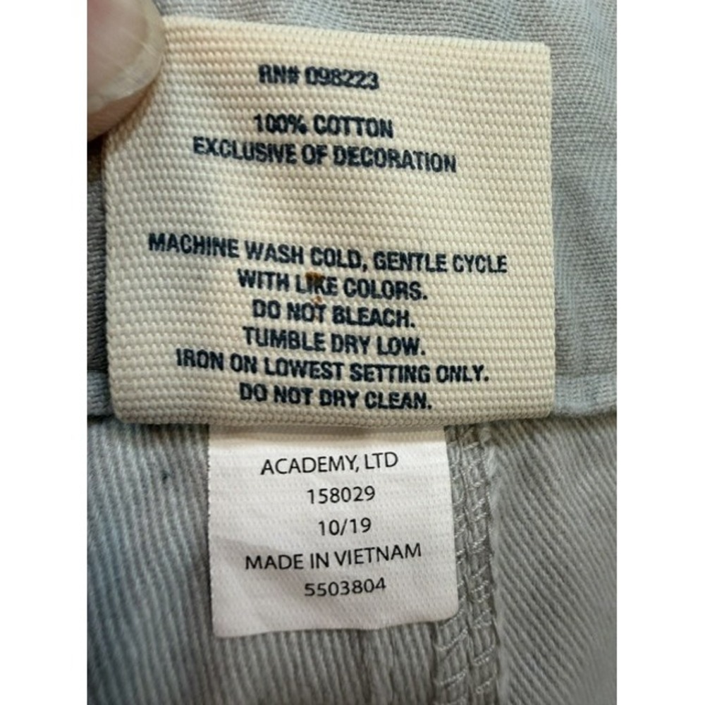 Magellan Outdoors Mens Cargo Shorts Gray Cotton Utility Hiking Fishing 34 EUC - Picture 8 of 8